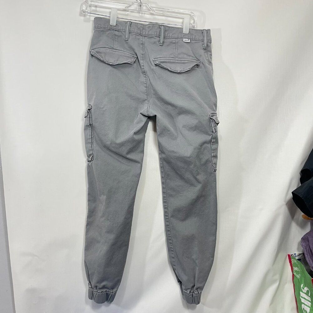 Levis Pants Mens 29x30 Grey Cargo Joggers Casual Tapered Pockets Outdoors Gorp - Picture 3 of 9